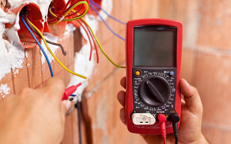 cherche électricien pas cher Cesson
