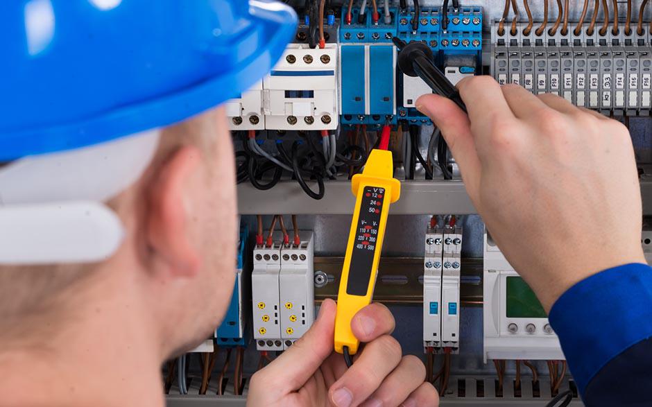 cherche électricien pas cher Cesson